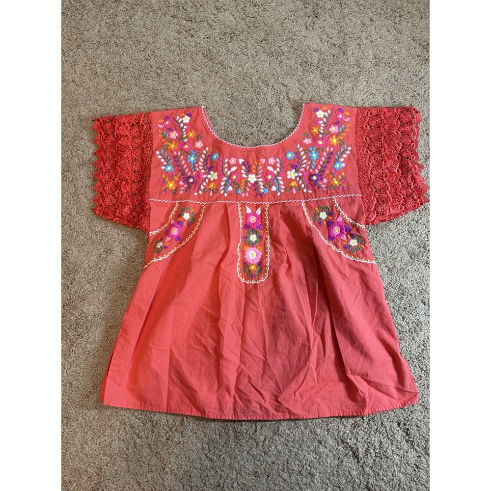 Unik‎ Top Womens Small Embroidered Lace Sleeves 100% Cotton Pleated Hispanic